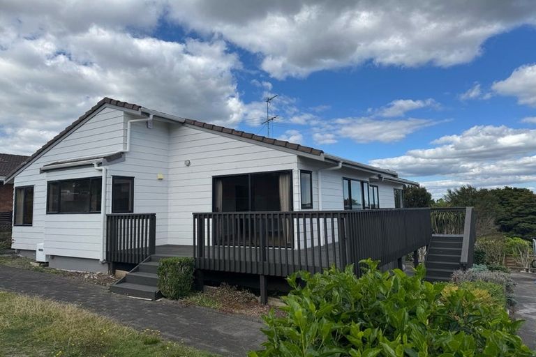 Photo of property in 42 Calluna Crescent, Totara Heights, Auckland, 2105