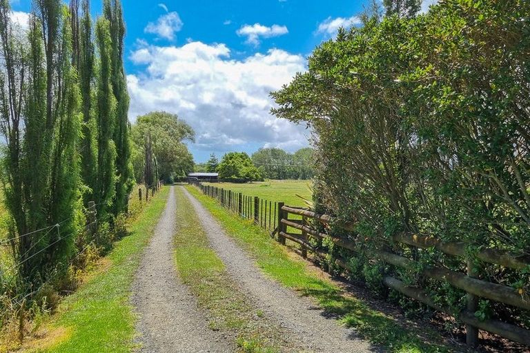 Photo of property in 2179 State Highway 16, Helensville, 0875