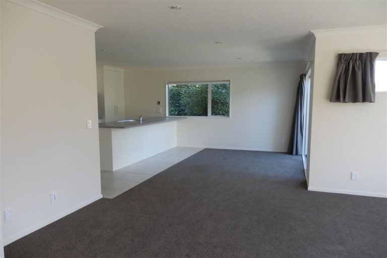 Photo of property in 54a Ranui Terrace, Tawa, Wellington, 5028