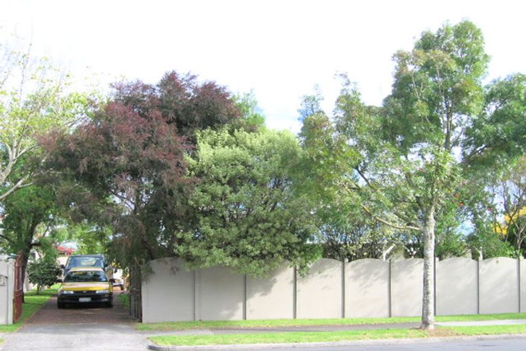 Photo of property in 71 Sunderlands Road, Half Moon Bay, Auckland, 2012