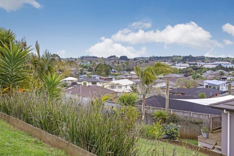 Photo of property in 36 Cape Vista Crescent, Pukekohe, 2120