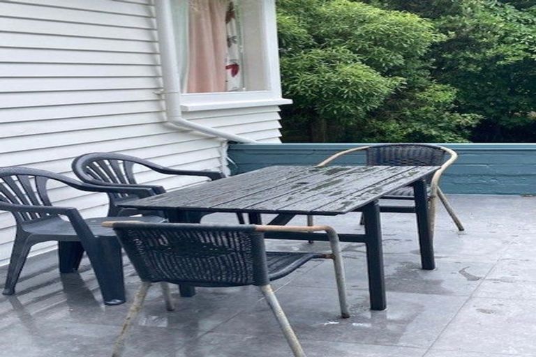 Photo of property in 39 Onslow Road, Khandallah, Wellington, 6035