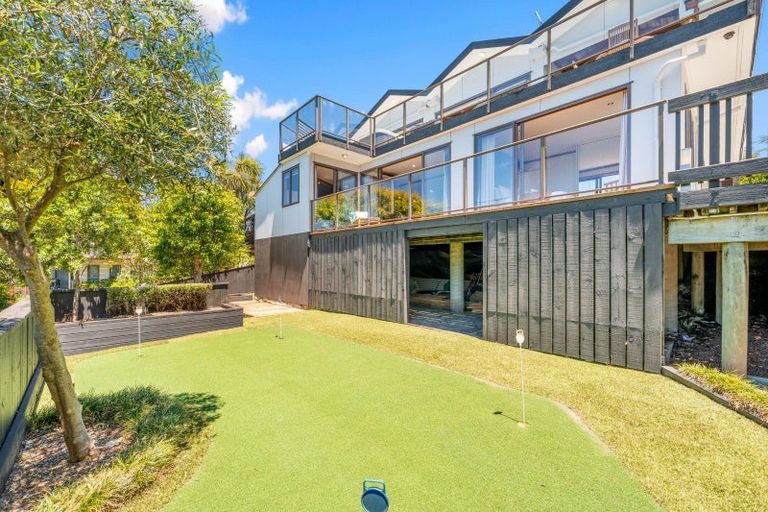 Photo of property in 36 Montclair Rise, Browns Bay, Auckland, 0630