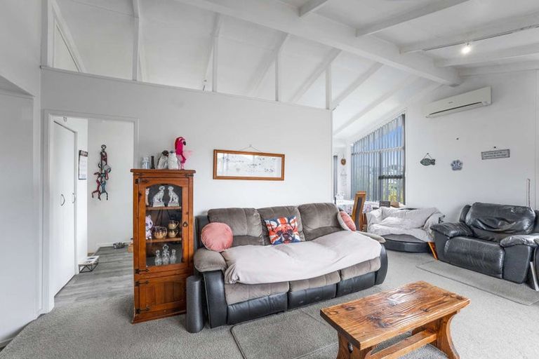 Photo of property in 33 Maratahu Street, Westown, New Plymouth, 4310