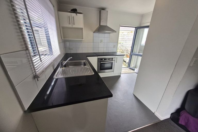 Photo of property in 344 Roscommon Road, Clendon Park, Auckland, 2103