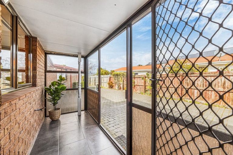 Photo of property in 2/49 Division Street, Riccarton, Christchurch, 8041