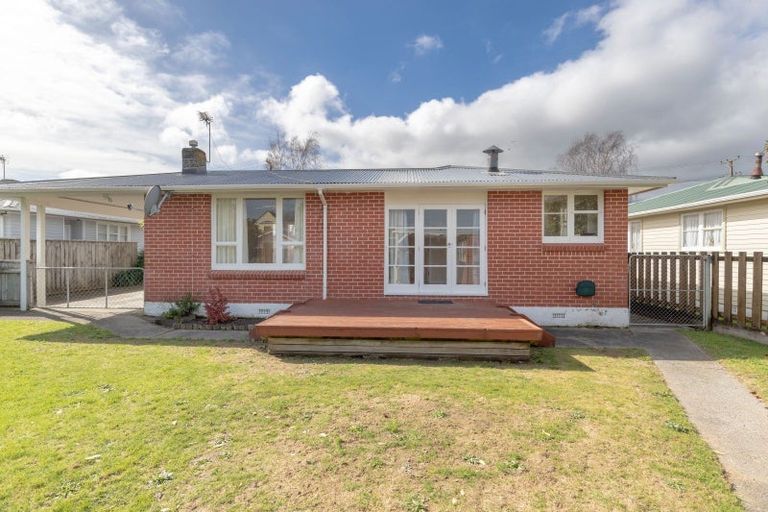 Photo of property in 15 Charles Street, Clouston Park, Upper Hutt, 5018