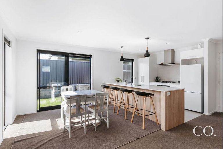 Photo of property in 22 Pioneer Crescent, Omokoroa, 3114