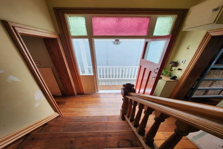 Photo of property in 160a Tasman Street, Mount Cook, Wellington, 6021