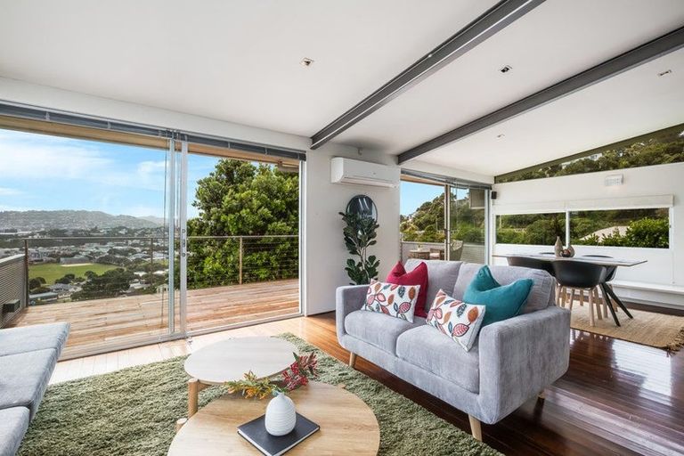 Photo of property in 124 Townsend Road, Miramar, Wellington, 6022