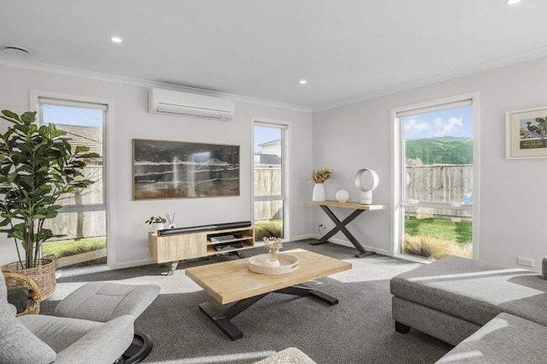 Photo of property in 12 Poulson Grove, Trentham, Upper Hutt, 5018