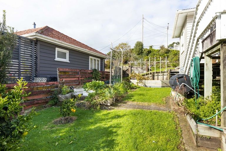 Photo of property in 8 Lismore Street, Strandon, New Plymouth, 4312