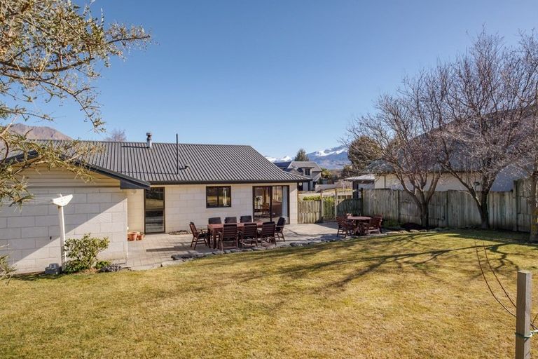 Photo of property in 60 Rata Street, Wanaka, 9305