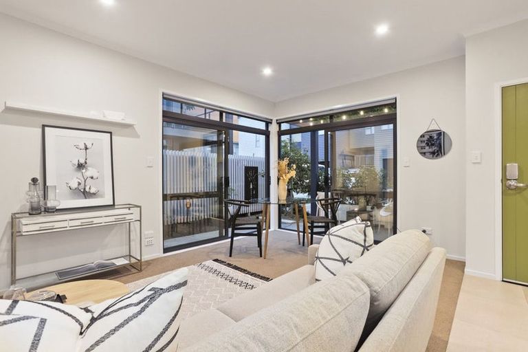 Photo of property in 22 Mollusc Road, Hobsonville, Auckland, 0616