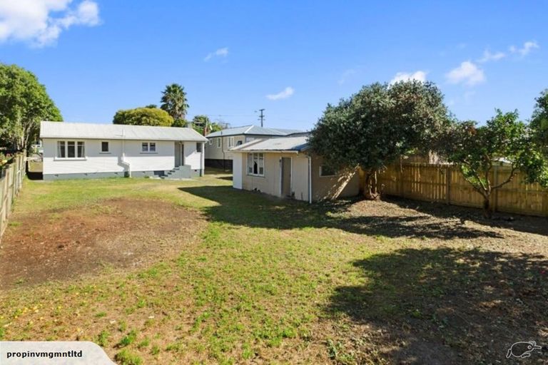 Photo of property in 67 Russell Road, Manurewa, Auckland, 2102