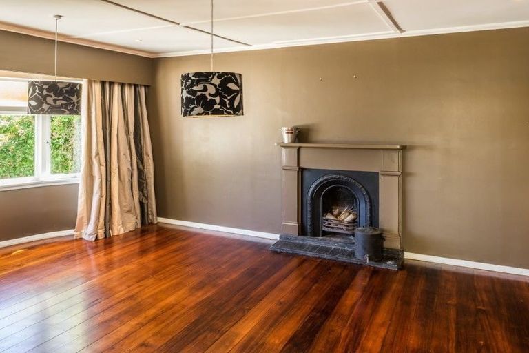 Photo of property in 150 Motuhara Road, Plimmerton, Porirua, 5026