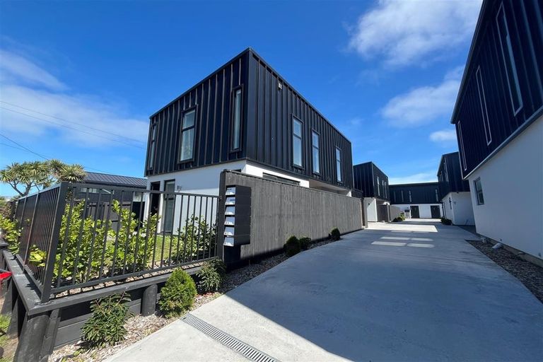 Photo of property in 164a Marine Parade, New Brighton, Christchurch, 8083