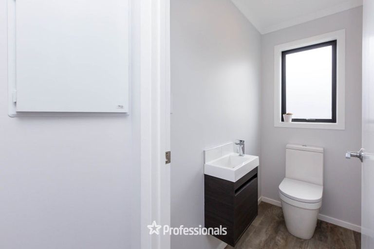 Photo of property in 24 Reakes Crescent, Wallaceville, Upper Hutt, 5018