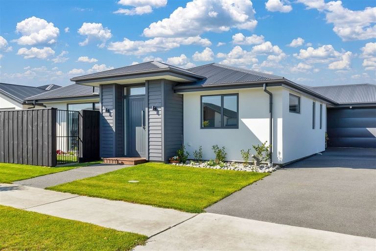 Photo of property in 53 Macphail Avenue, Rangiora, 7400