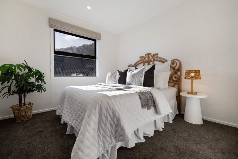 Photo of property in 30 Grain Close, Jacks Point, 9371