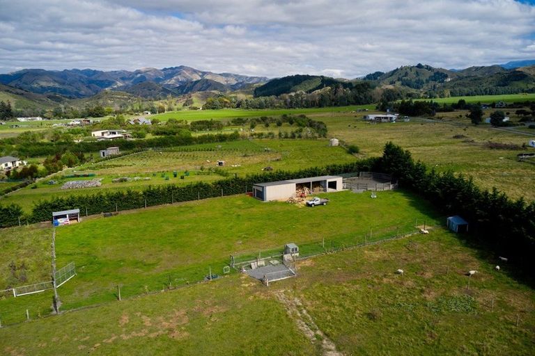 Photo of property in 10 Lake Hills Road, Inland Road, Kaikoura, 7373