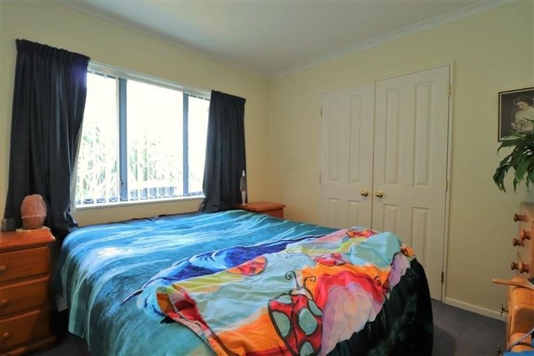 Photo of property in 6 Arlose Place, Westgate, Auckland, 0614