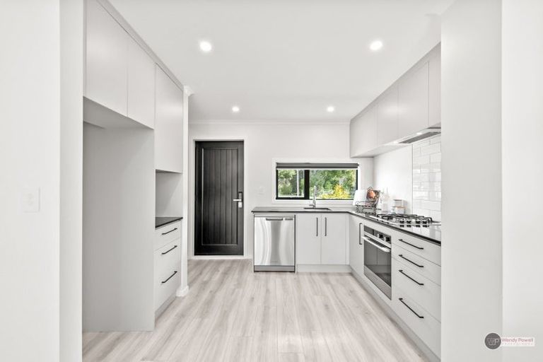 Photo of property in 38 Dahl Drive, Wallaceville, Upper Hutt, 5018