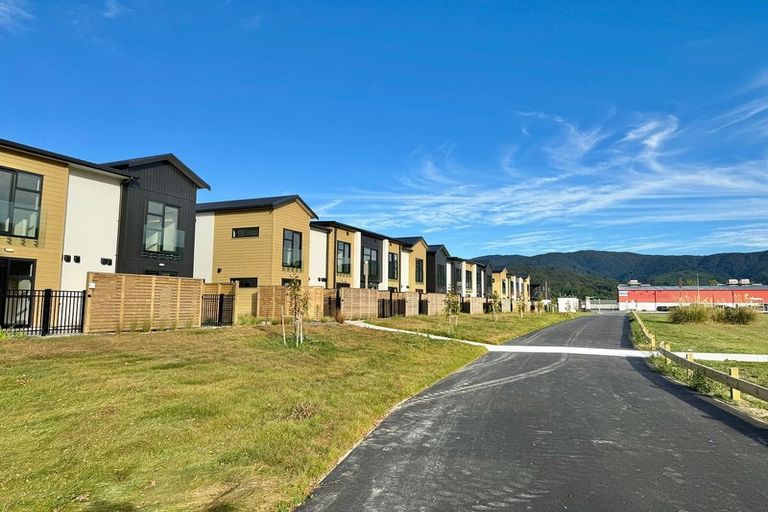 Photo of property in 73 Te Ara O Papatahi, Wainuiomata, Lower Hutt, 5014