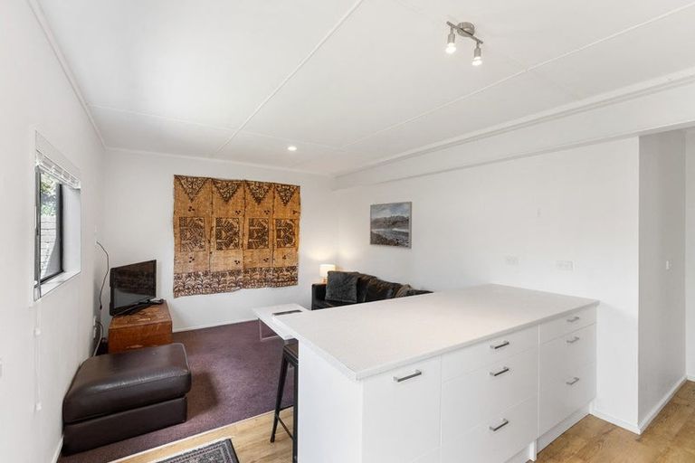 Photo of property in 11 Renata Road, Otaki, 5512