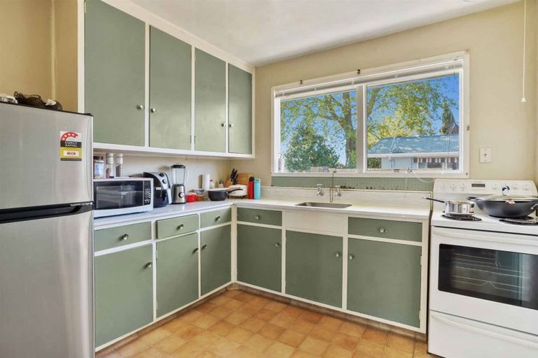 Photo of property in 74 Denise Crescent, Hornby, Christchurch, 8042