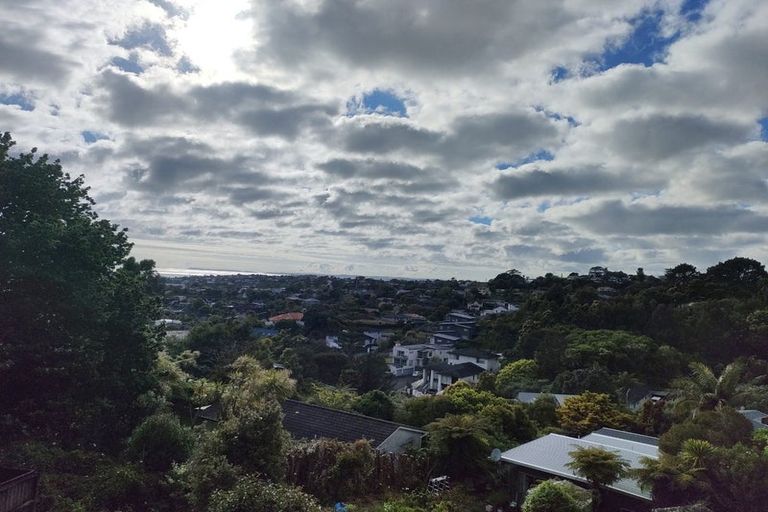 Photo of property in 2/108 Arran Road, Browns Bay, Auckland, 0630