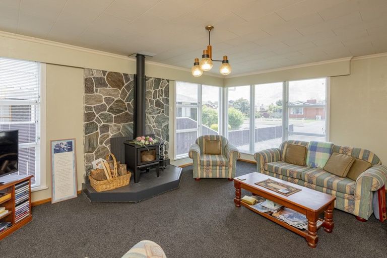 Photo of property in 28 Marlborough Street, Levin, 5510