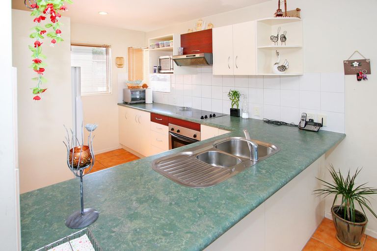 Photo of property in 25/45 Secoia Crescent, Mangere, Auckland, 2022