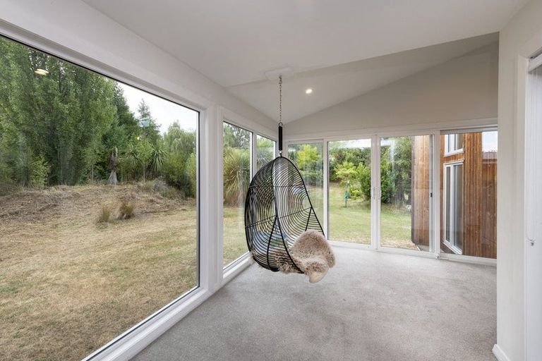Photo of property in 2 Wineberry Lane, Wanaka, 9305