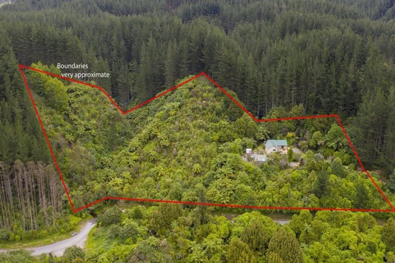 Photo of property in 906 Otaki Gorge Road, Hautere, Otaki, 5582