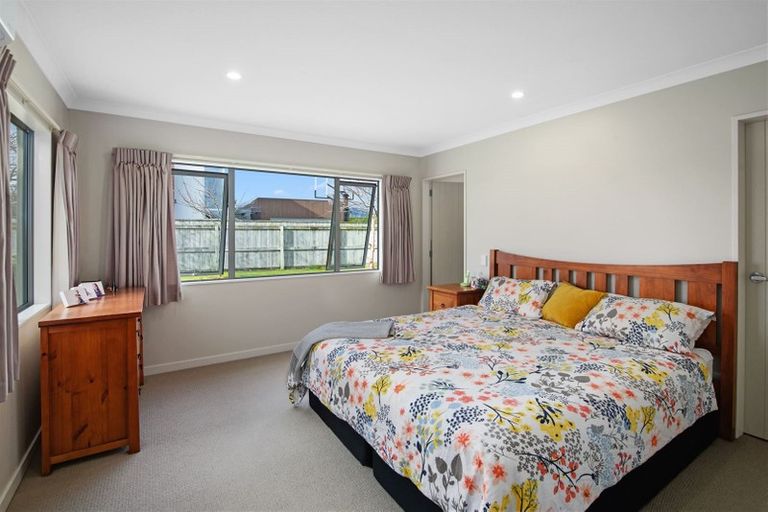 Photo of property in 26 Okarito Avenue, Levin, 5510
