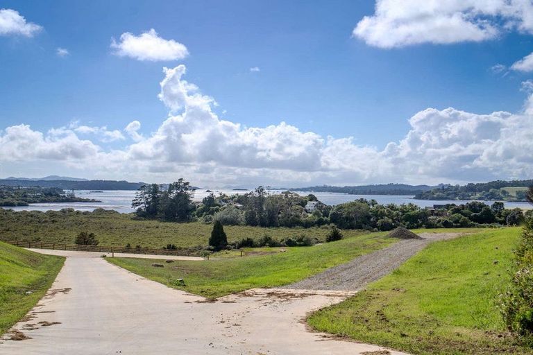 Photo of property in 77 Skudders Beach Road, Kerikeri, 0294