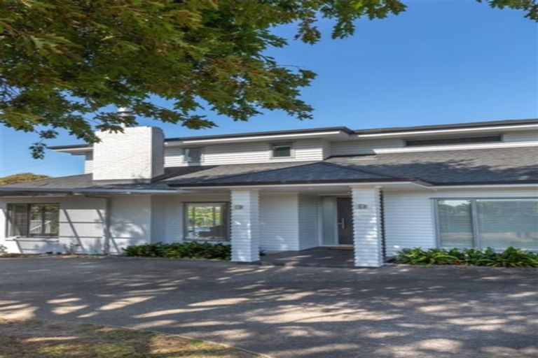 Photo of property in 201 Bleakhouse Road, Mellons Bay, Auckland, 2014