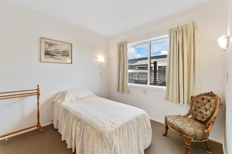 Photo of property in 126a Hillcrest Road, Raumati Beach, Paraparaumu, 5032