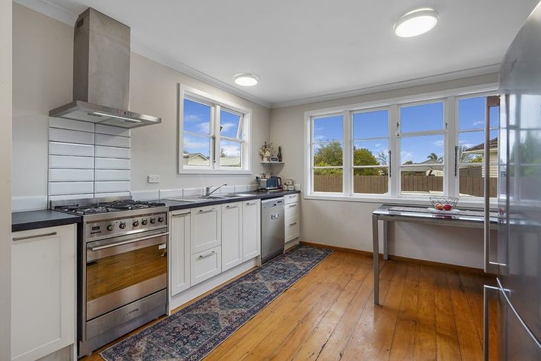 Photo of property in 12 Le Quesne Place, Fairfield, Hamilton, 3214