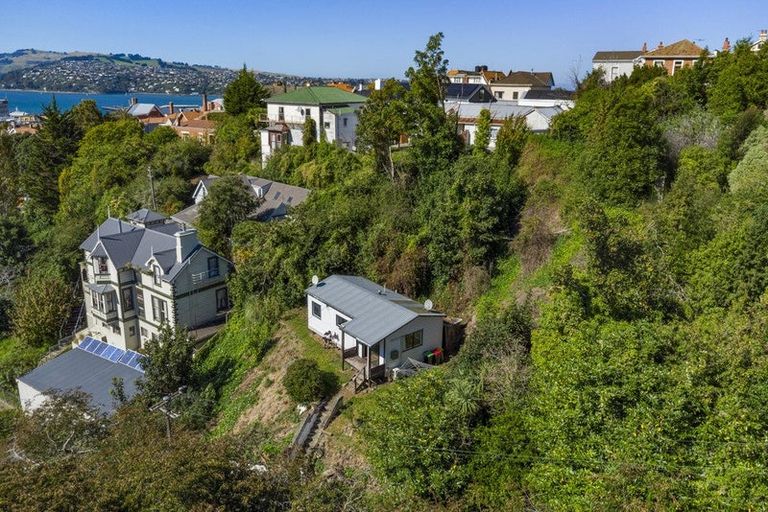 Photo of property in 15 Sutherland Street, Dunedin Central, Dunedin, 9016