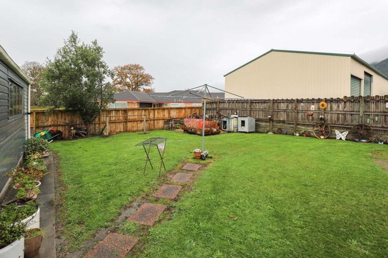 Photo of property in 24 Hikutaia Street, Te Aroha, 3320
