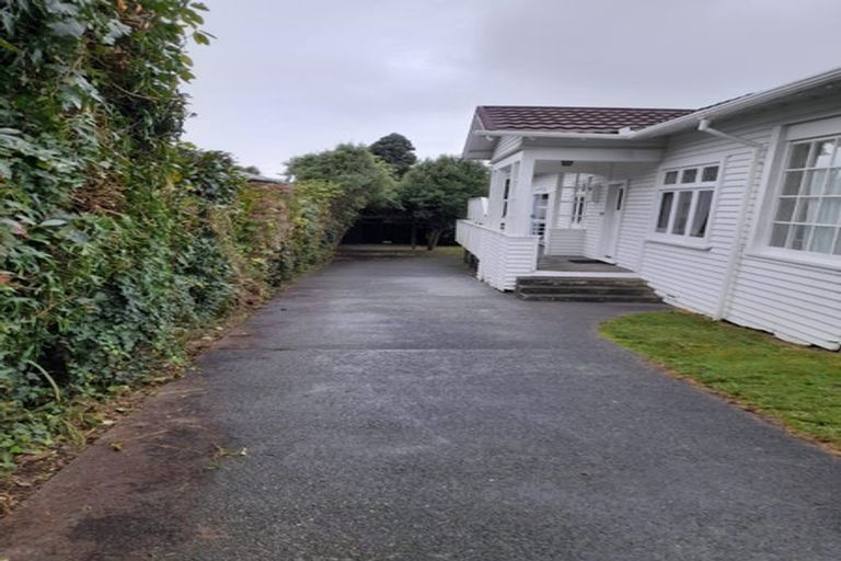 Photo of property in 27 Beauchamp Street, Karori, Wellington, 6012