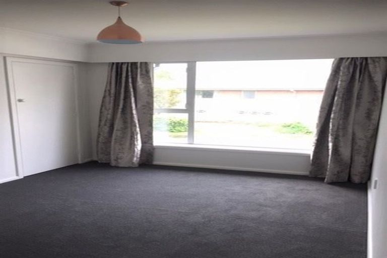 Photo of property in 72 Withells Road, Avonhead, Christchurch, 8042