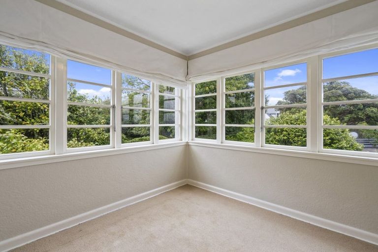 Photo of property in 1 Homewood Avenue, Karori, Wellington, 6012