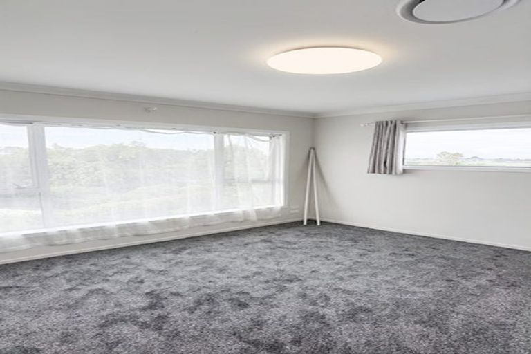 Photo of property in 194 Bleakhouse Road, Mellons Bay, Auckland, 2014