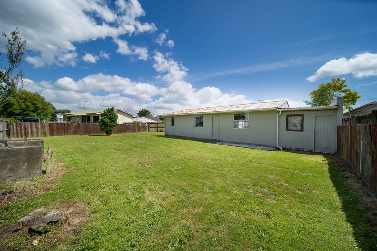 Photo of property in 30 Sutton Crescent, Papakura, 2110