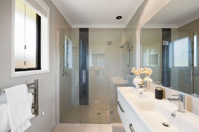 Photo of property in 38 Tulip Drive, Cambridge, 3434