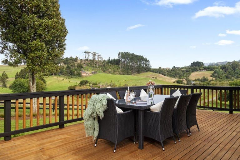 Photo of property in 414 Paparata Road, Bombay, 2675