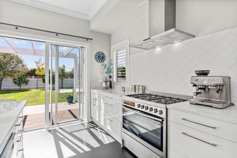 Photo of property in 81c Reading Street, Greytown, 5712